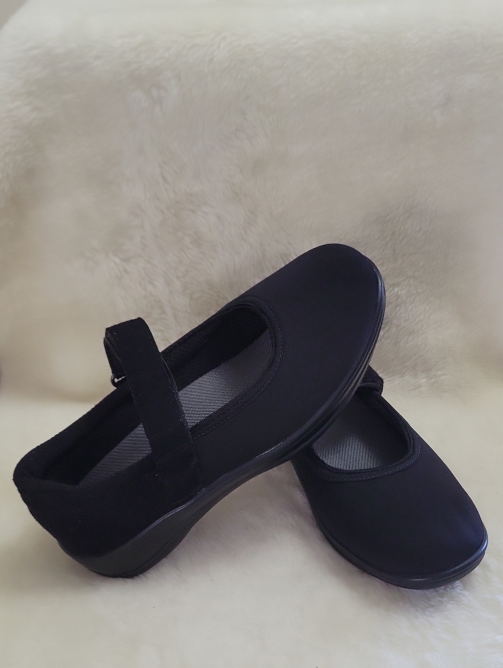 ORTHOFEET Mary Jane design for gentle irritation-free all-day comfort Size7 WIDE